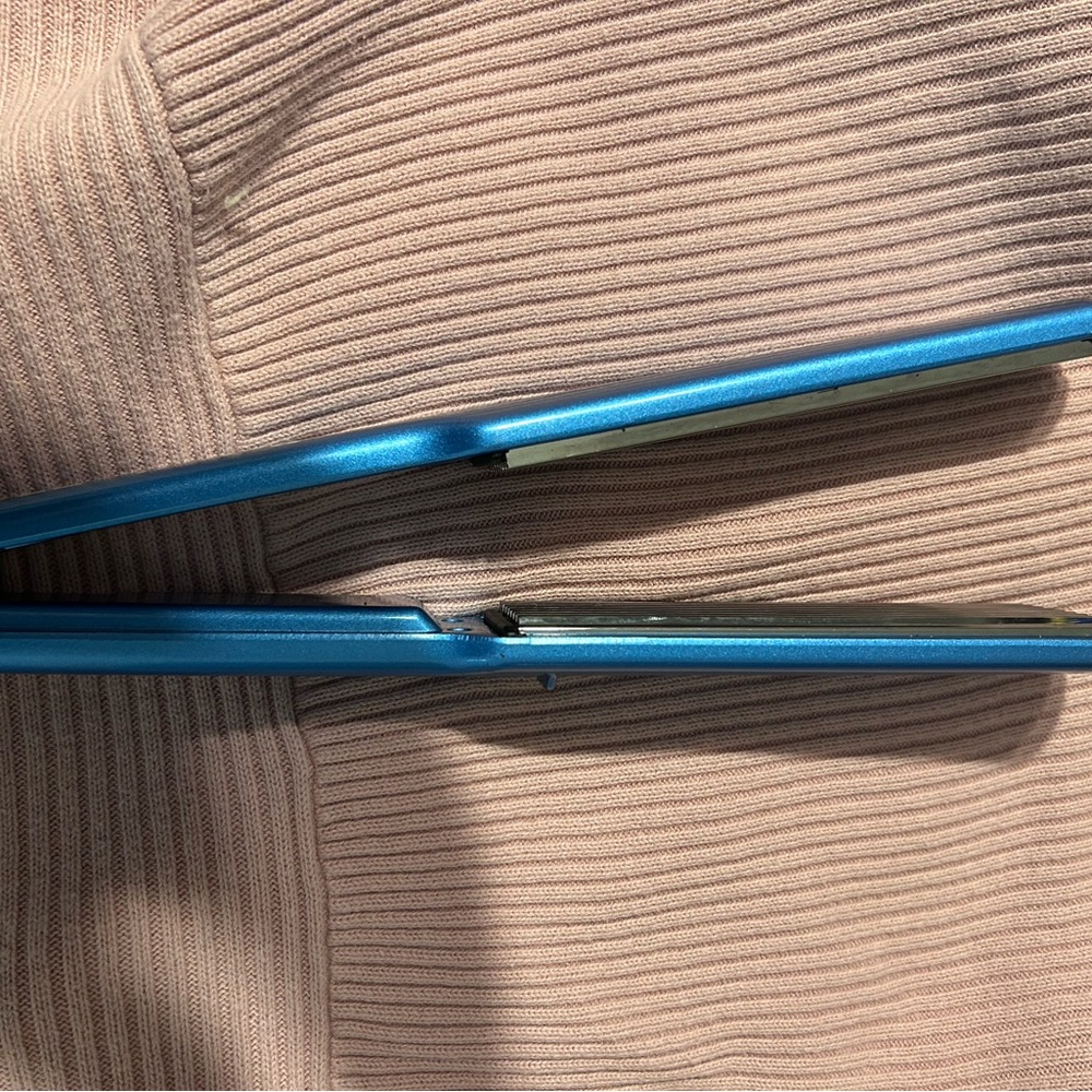 BaByliss Blue Hair Straightener